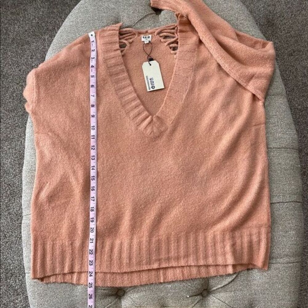 Laced Back Sweater - Picture 15 of 15